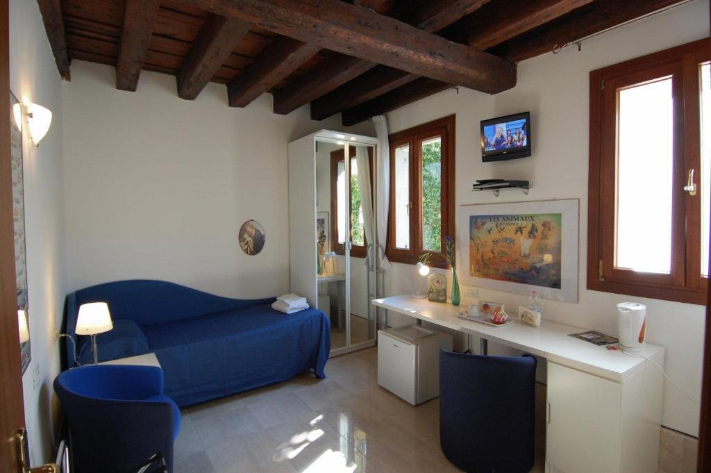 Santa Margherita Guest House Венеция Екстериор снимка